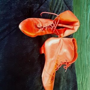 9 west coral red lace up granny boots sizec71/2